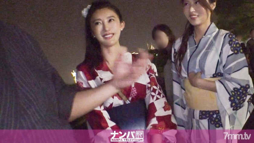 烟花汇演 07 在Minato Mirai，从豪华酒店的烟花汇演回来的路上，抓住美丽的浴衣和香槟带回家。相反，我想得到自己的......