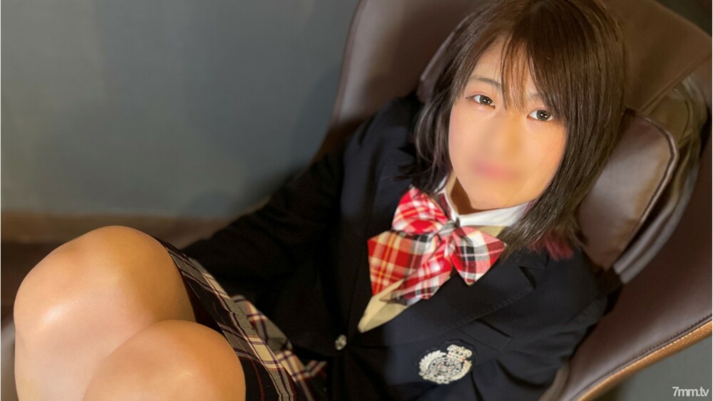 [私拍] 娃娃脸制服美少女奇闻趣事 光滑的蜜桃屁股太色情w