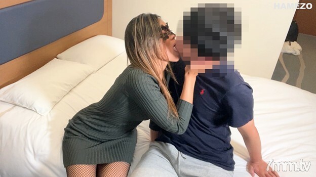 插入大鸡巴时疯狂的已婚妇女，尽管她是一个拥有追随者的大鸡巴的荡妇M man Kun！ “阿”“阿”“阿”“阿”