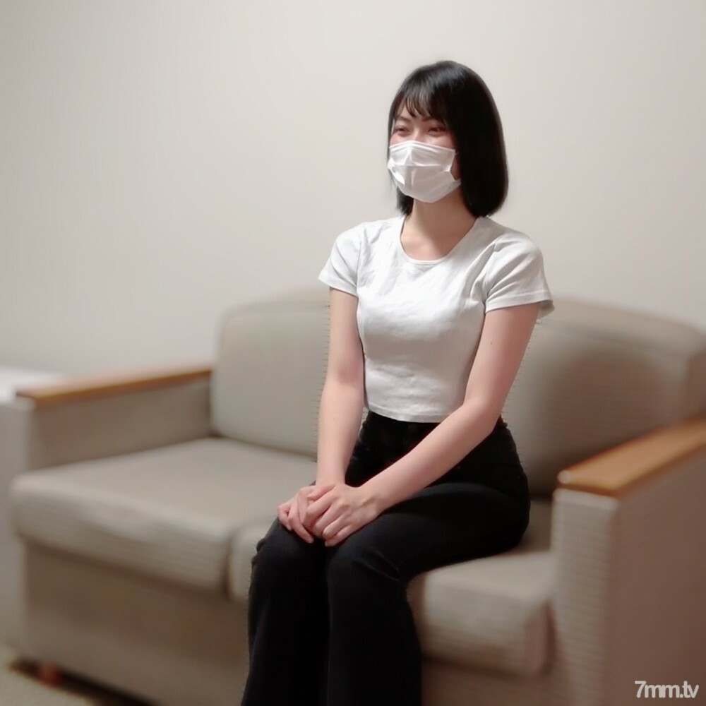 农村女孩其实更色！ ！仿佛到了肚脐眼的纤细小身躯！可爱的◯ sai，多次向上推并用力射击。请不要问年份◯