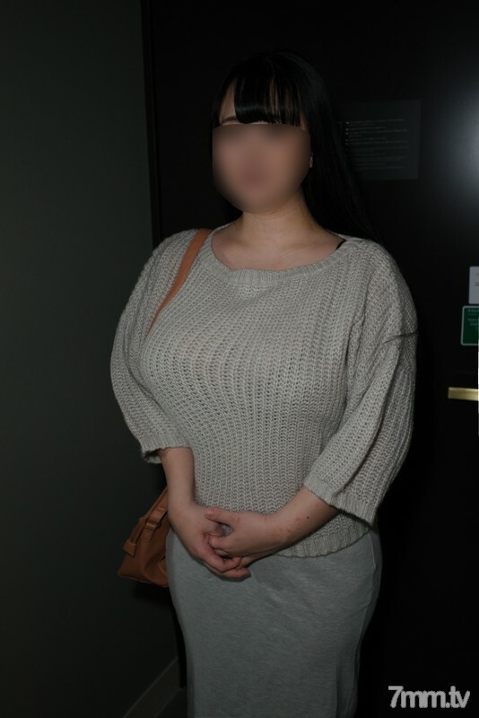 【个人拍摄申请】业馀凹版拍摄“白皙巨乳”忍到极限，但勃起并没有停止，开始服用奇闻趣事 *本人已删除SNS。
