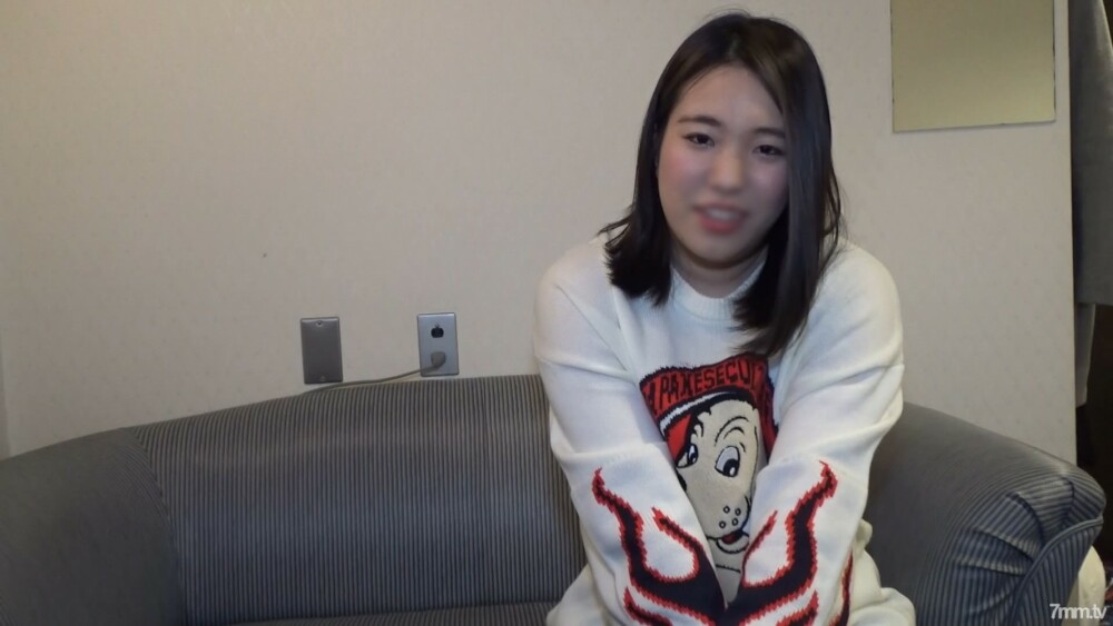 [未经审查] F罩杯巨乳裸模！我把它作为摄影会带进来，进行了一次熟练的谈话，并成为了一个华丽的双管口交 + 生阴道射精。还有另一个摄像头 FC2-PPV-2797897