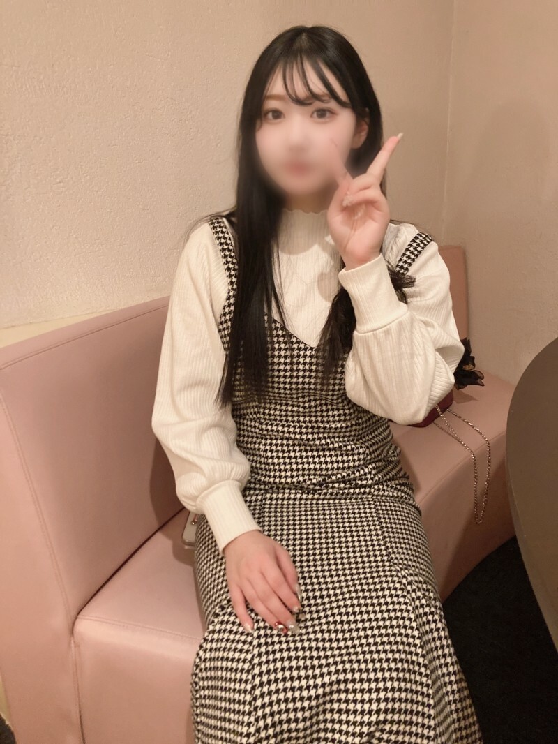 【永久版】与铜管乐部超凡E罩杯整洁美女的便衣酒店约会！原始性交和吞咽精液与大鸡巴泪眼汪汪的深喉！