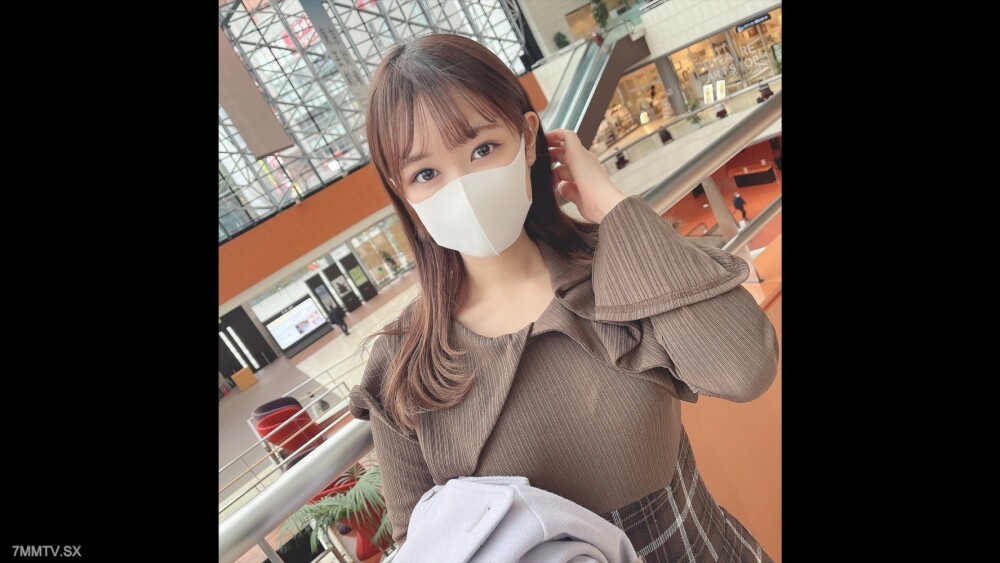 第一枪！ ！限时 1480pt 直到今天！ ！ 【无码】邀请在D◯c◯m◯店工作的美女店员，从中午开始外遇，连续两次肉体不佳！ ！