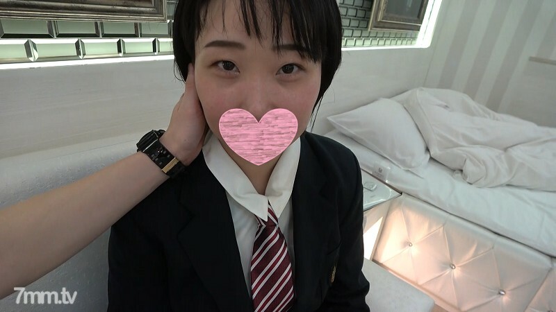 [莫无第一枪] 紧张的逼著连续活著！透明清醒的孩子 Mayumi 21 岁和制服马鞍！ 【自拍】