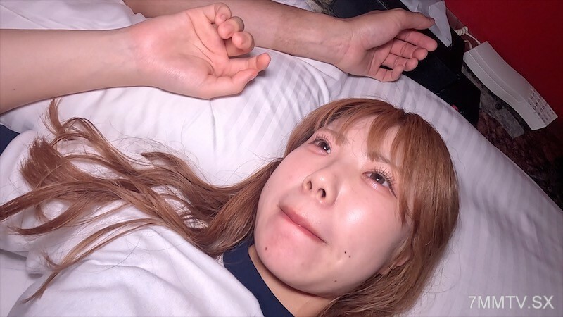 【脸】正宗，18岁，美臀灯笼，可爱喝酒洞。详细剧情，看见面就痛哭，看服装，最后中出