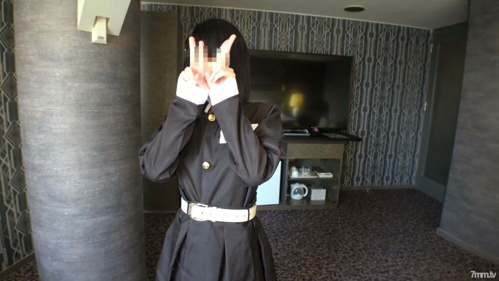 角色扮演 18 岁。不知不觉中，橡胶被移除，阴道射精是用恶魔军团的服装制作的
