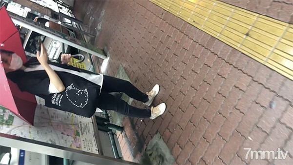 Yu 的 18 岁原始面部射液。夏日闪光！面部护理两次对一个黑发清醒的 Kawa 俱乐部女孩！泳衣亮了！将黄色注入Ma ● Ko的杰作！ 【町田足土的绝对素人，B面合集】(086)