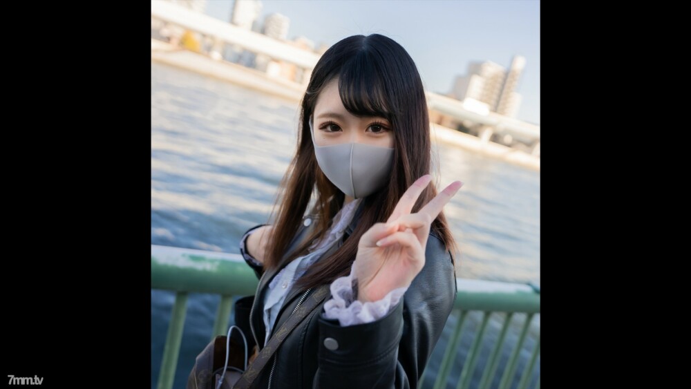 第一枪！ !! 【新影院风格】数量有限！ [未经审查] 漂亮美女大山雀 Gcup 活跃女大学生......在气喘吁吁和不安的美丽身体中中出两次！ !! (3次射精专题片)