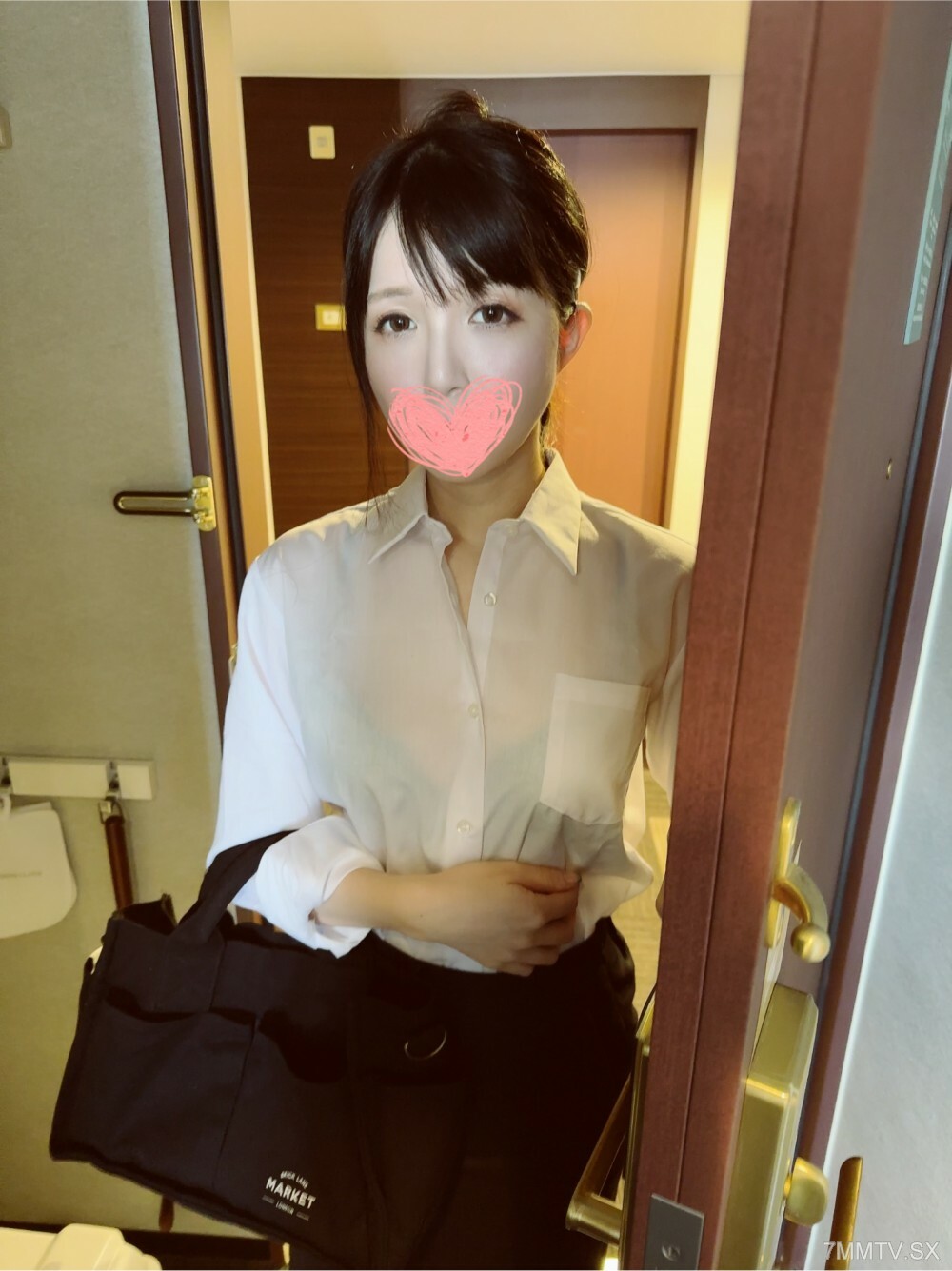 现实生活中商人与美容院的实际协商。我是无情的治愈者