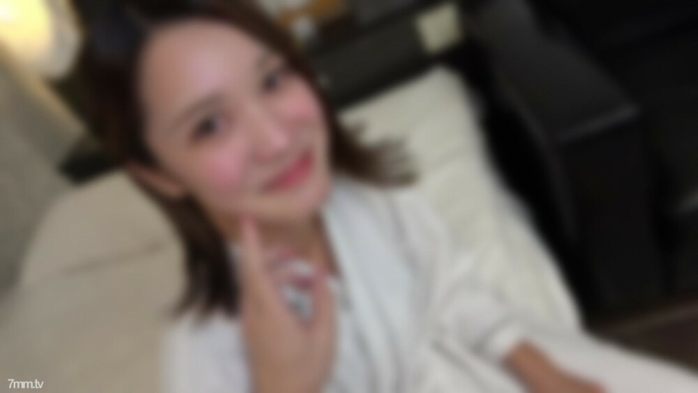 乌克兰现役半模特 19 岁。用原始插入侵入苗条美丽的半美人。一张太漂亮的漂亮脸蛋上的大量面部射精。 FC2-PPV-2878318
