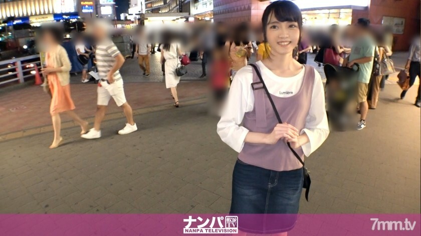 认真的南帕，第一枪。第1395章 站前叫唤的白皙美少女，她是一个拒绝做爱的守卫少女，所以当我在中间用力触摸她的身体时，我立即感觉到并倒下ww我颤抖著我的身体腿和多次射精，一张迷人的脸变成了一个敏感的女孩！