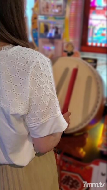 [流出] Re: 皮肤白皙美乳，敏感度不错的小三。我把它带到房间里忘记了橡胶，所以这是阴道射精！