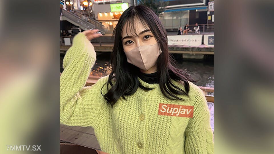 我成功地违抗了团队，我的朋友也不再被需要了。 多么奇怪的情况导致我到达了酒店。原始的性行为很奇怪，所以我可以在体内射精。