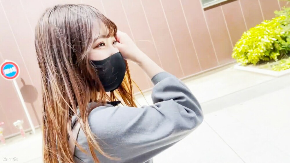 [无/个人] 发现最优秀的业馀女孩！脱掉大人萝莉脸JD的时候，是F罩杯巨乳的脏身！享受弹性光滑的皮肤后，大量的阴道射液！ !! * 有外观审查特权