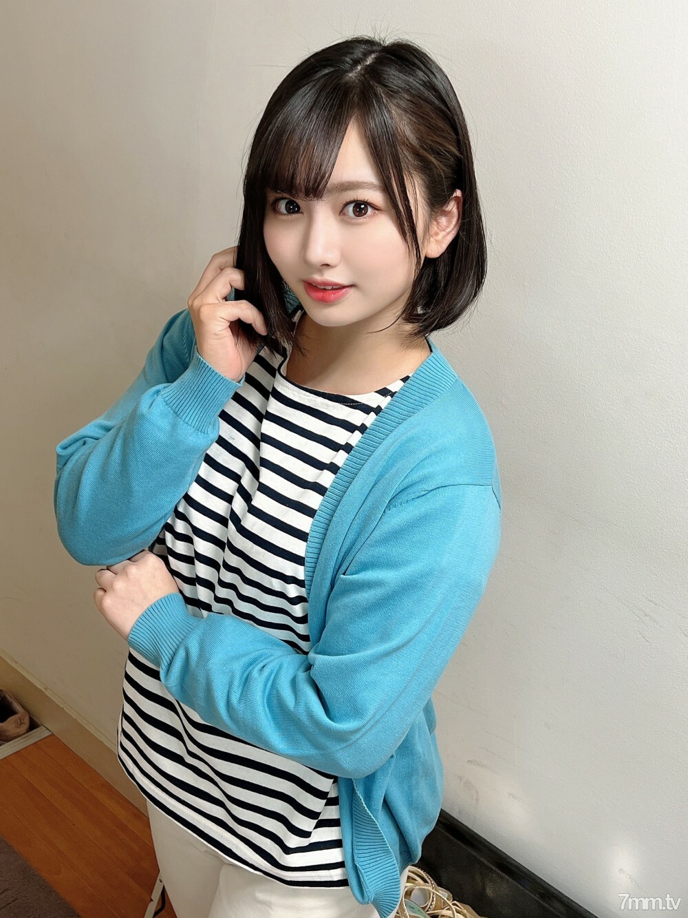 [已婚女人off-paco] 27 岁美丽妻子二人组和狂欢Off-paco 派对11 太敏感，性欲太强已婚女人Saddle 老师的硬SEX 疯狂播种和射精。严重完全倒下[第一人]
