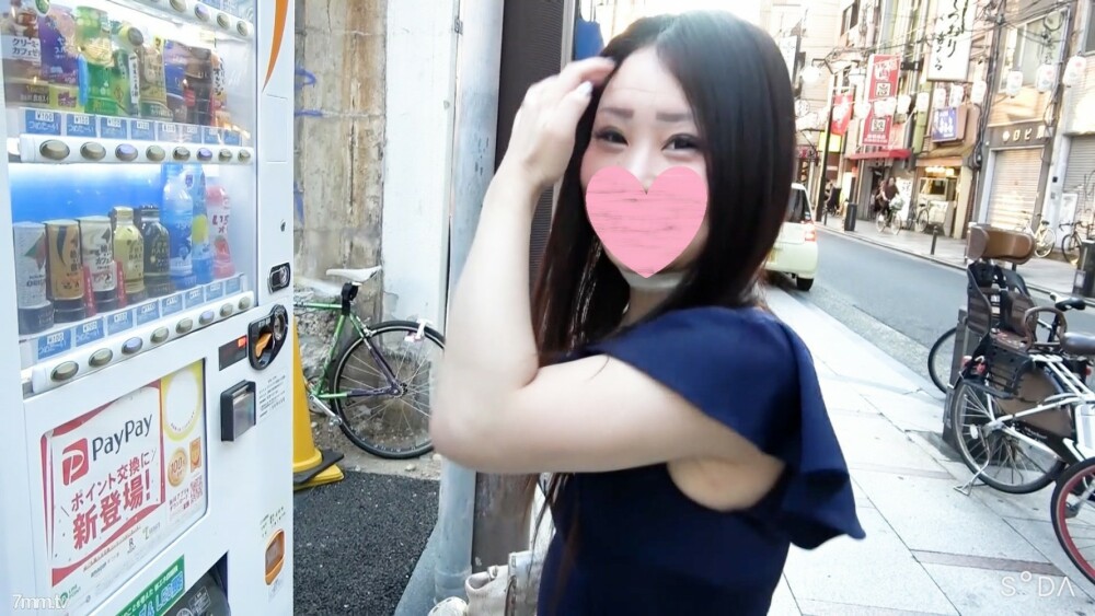 直到8/22（周日）1980pt⇒1280pt [无]在新娘行业工作♡一个风格突出的白皙美女降临♡这是一个边看AV边自慰的色狼※有高质量的评论特权
