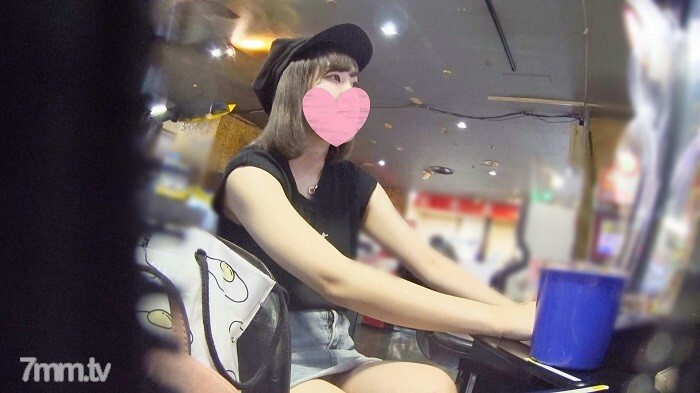 [没有业馀个人射击] 精神伤害降低 Gaesen Nampa 刚刚和她的男朋友分手了◯ Mechan 获得一个迷你裙大学生女孩并将其带入阴道射精！一个可怕的监视女人在顶部的姿势，似乎发芽到喘气的声音和爆炸的间隙！
