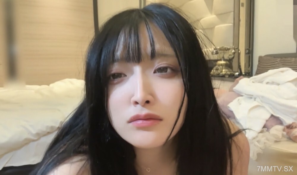 在地上！清澈且良好的胶水。最后，这本书是微笑著写的“入间斋子”【这里】