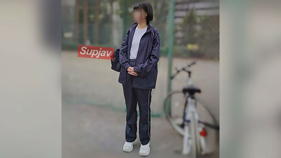 主管.性爱结束后，我和叔叔一起回家，射在她毛茸茸的阴户里。