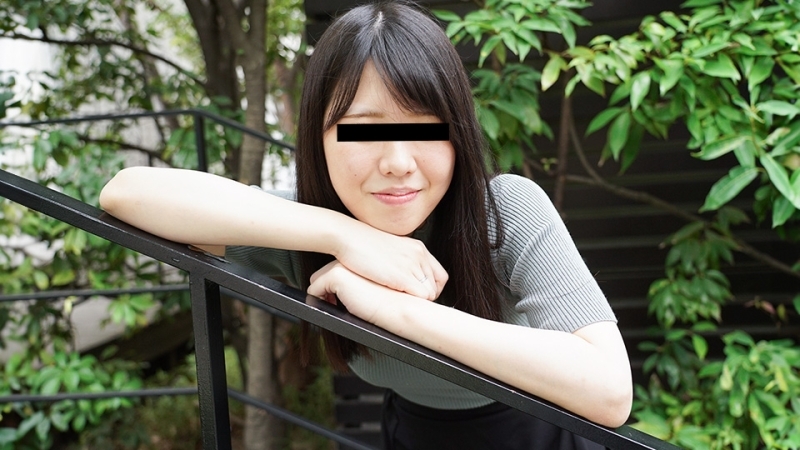 穿著淫秽内衣，与充满性感的素人女孩发生性关系！