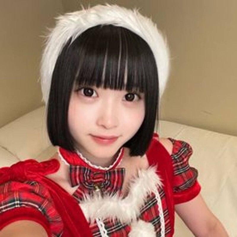 我让超可爱的尤娜来做一些圣诞节角色扮演