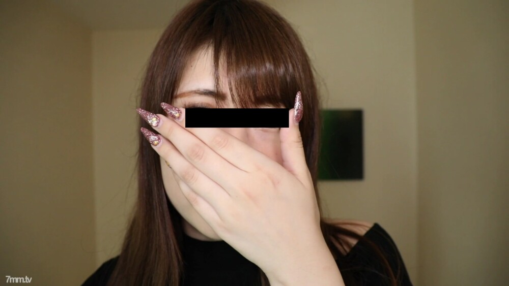 20岁F罩杯素人少女！在晃动山雀时，她被剃光猫的阴部性交，最后是阴道射精！ FC2-PPV-2812710