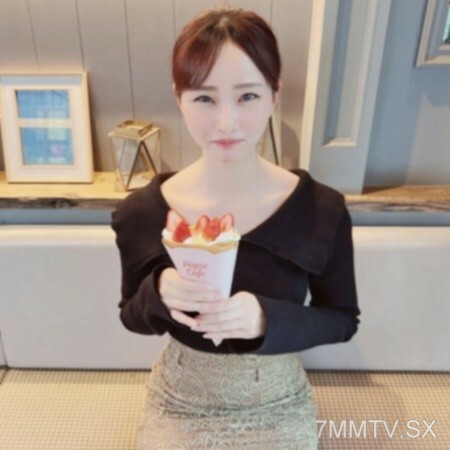 二轮的性别突然变了，变得疯狂起来。美容院美女被光照射后…大量白皙美丽的小山和和敏感体感达到羞耻，大量凸出射精！