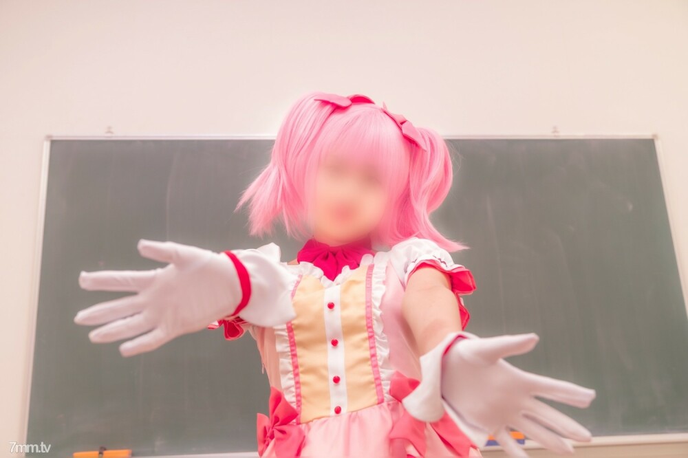 【魔术师反转3P】和魔法少女一起反转3P哈莱姆吧！两个业馀层挤压不习惯的前处女的污垢/ Ma 〇 Magi Ma 〇 Ka＆Hora Magical Girl Ver ※完整外观/原始阴道射液