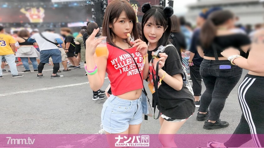 在日本最大的 EDM 音乐节上捡到的一对 JD！如果你把它带到酒店，让它喝酒并让它成为funyafunya，将举行一个秘密的4P节日，这被称为活动圈之间的交流♪