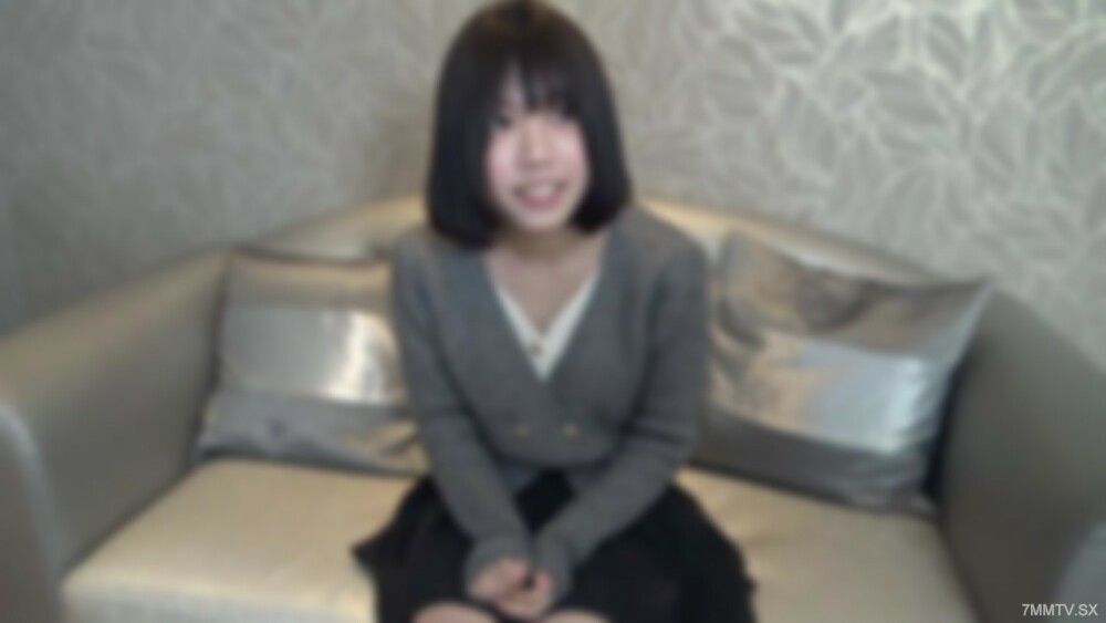 18岁音乐大学生的最佳观光地点。欣赏许多无辜者纯洁、纯洁、高大的身体。