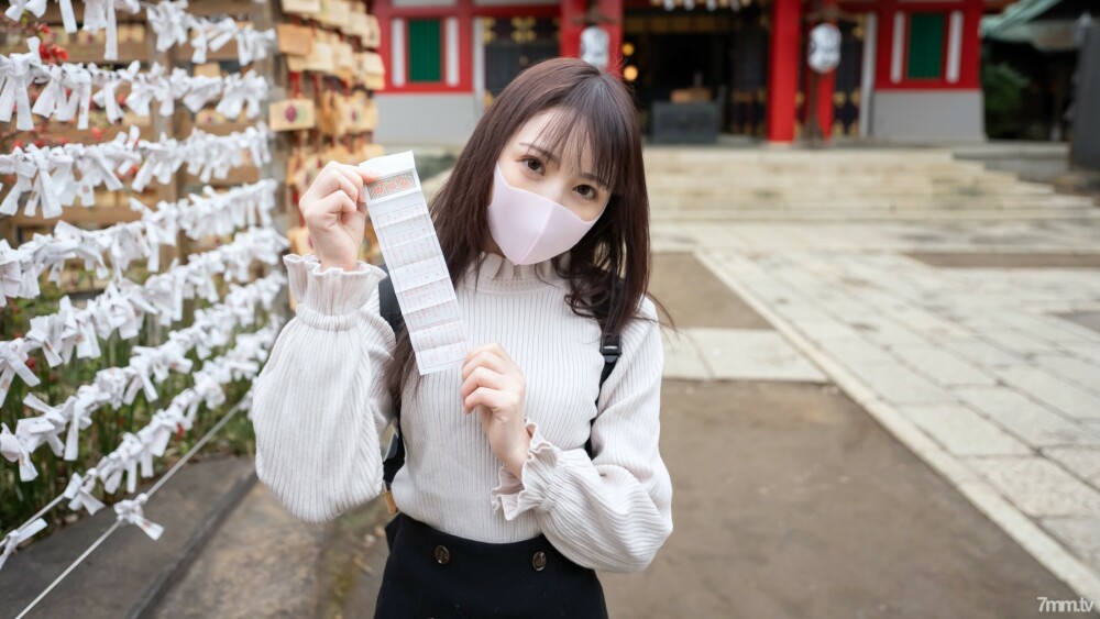 第一枪！ ！！数量有限！ [未经审查] 电影风格！一个娇弱的女友，因为父母的照顾精疲力尽，陷入了情绪不稳定的境地，绝望而绝望。 ！！ FC2-PPV-2926417