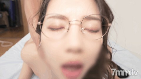【奇葩女强人#024】亚里曼婊子海归23岁。丰满的魅力半陈连续射精与一个好色之徒，艾●涂油和白眼睛暨射击暨射击训练♡