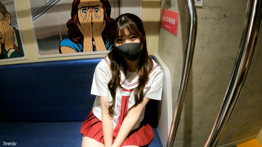 [直到最近的女性] 18 岁的 Miyu-chan 和她的第一次体验火车口交，黏糊糊的乳液原料松鼠玩顽皮的泳装 ！