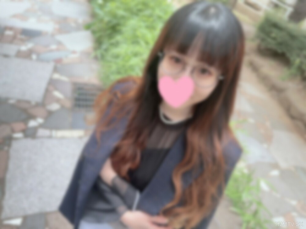 【第一枪】 戴眼镜的现代少女。最少的身体喙/乳头淫秽摸索，兴奋的变化。一诚香谷写的巨型捕蝇器！