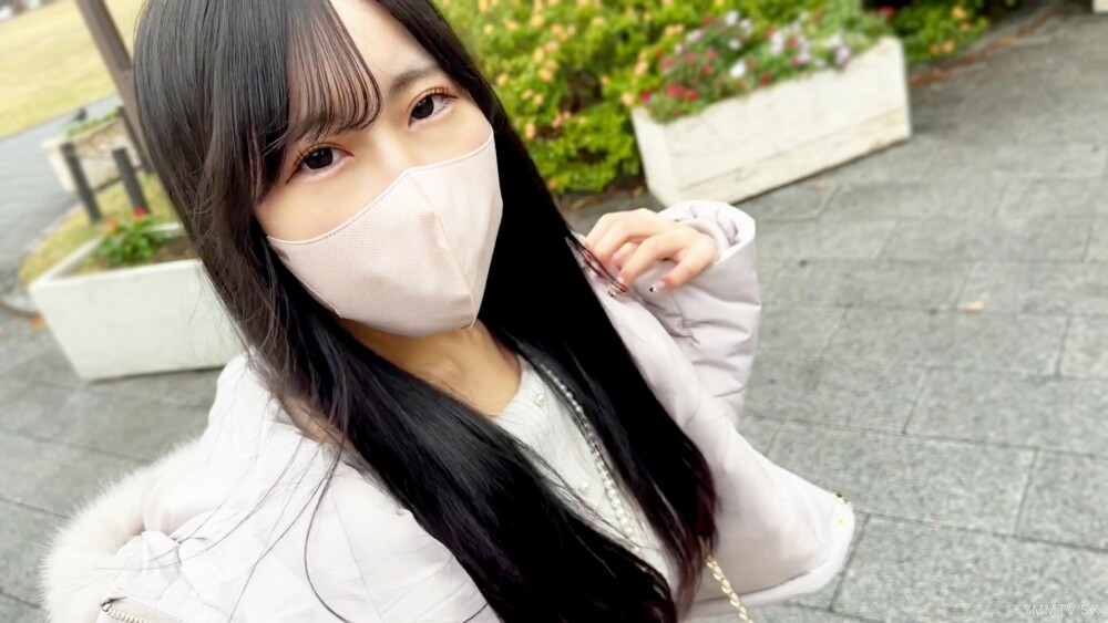 一个奇怪的故事，一个超级美丽可爱的女性朋友♡离开市中心后，我进入一家酒类商店，去一家酒类商店进行爱情和中出性爱，有多少人被拒绝♡在幕后，有是一个开放的交换场景FC2-PPV - 4075436