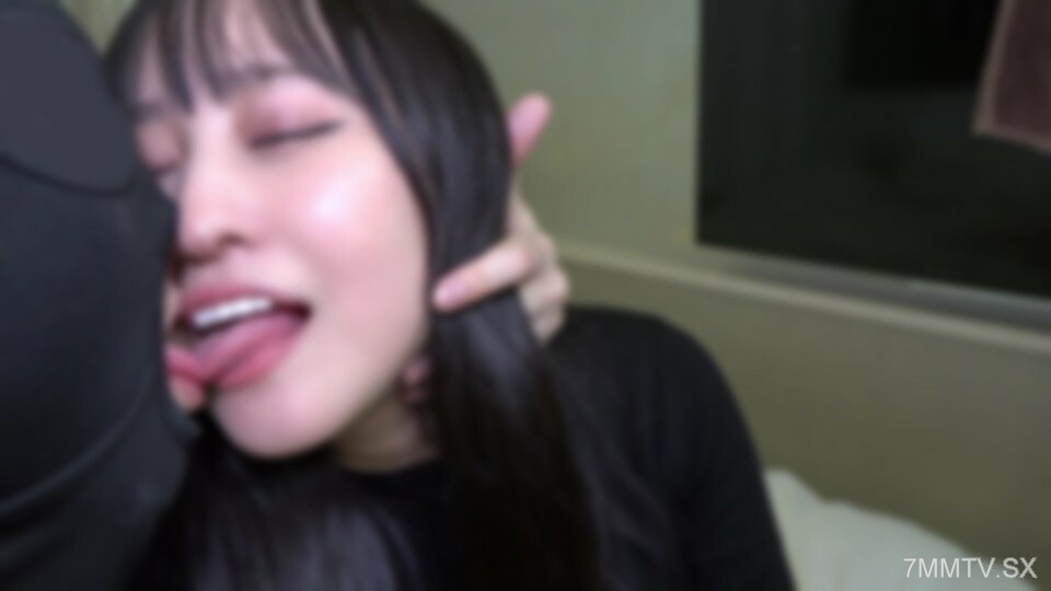 [中出2] 一位拥有长长的黑发和巨乳的美丽女人，她是一名医生。费奥托米冰冷的乳房，彻底洁白的生殖器。 