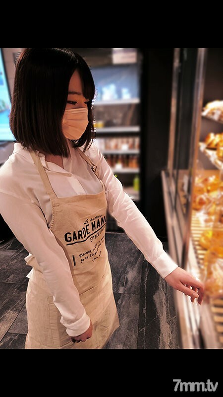 高达21 1480【无】皮肤白皙大屁股的京东玩具。密室无处可逃，阴道被强行操，孕液被...