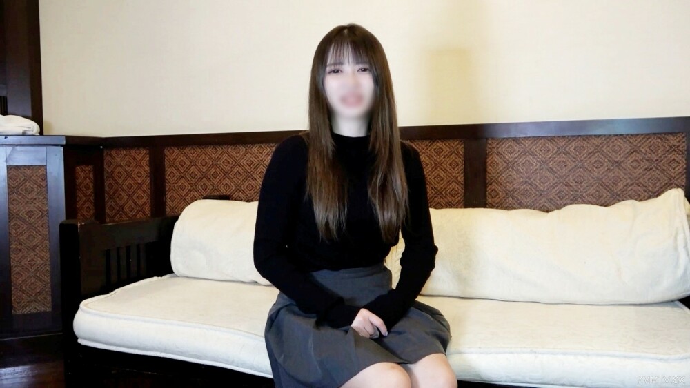 来自神秘外国汽车经销店的美丽艺人！白皙美体上大量中出！ ！ *高水平的框架外分析