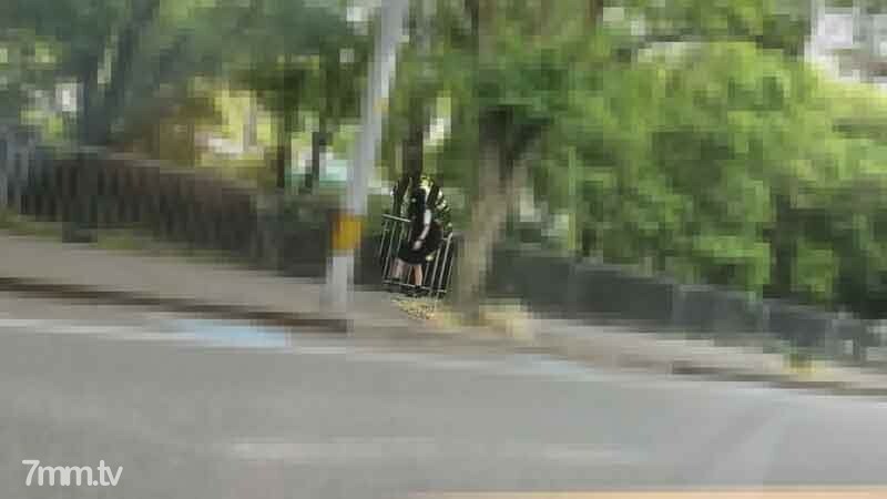 县立综合课程③ 黑长发少女。毕业后，她将自己的身体卖给了一个不知名的叔叔，离开了农村。